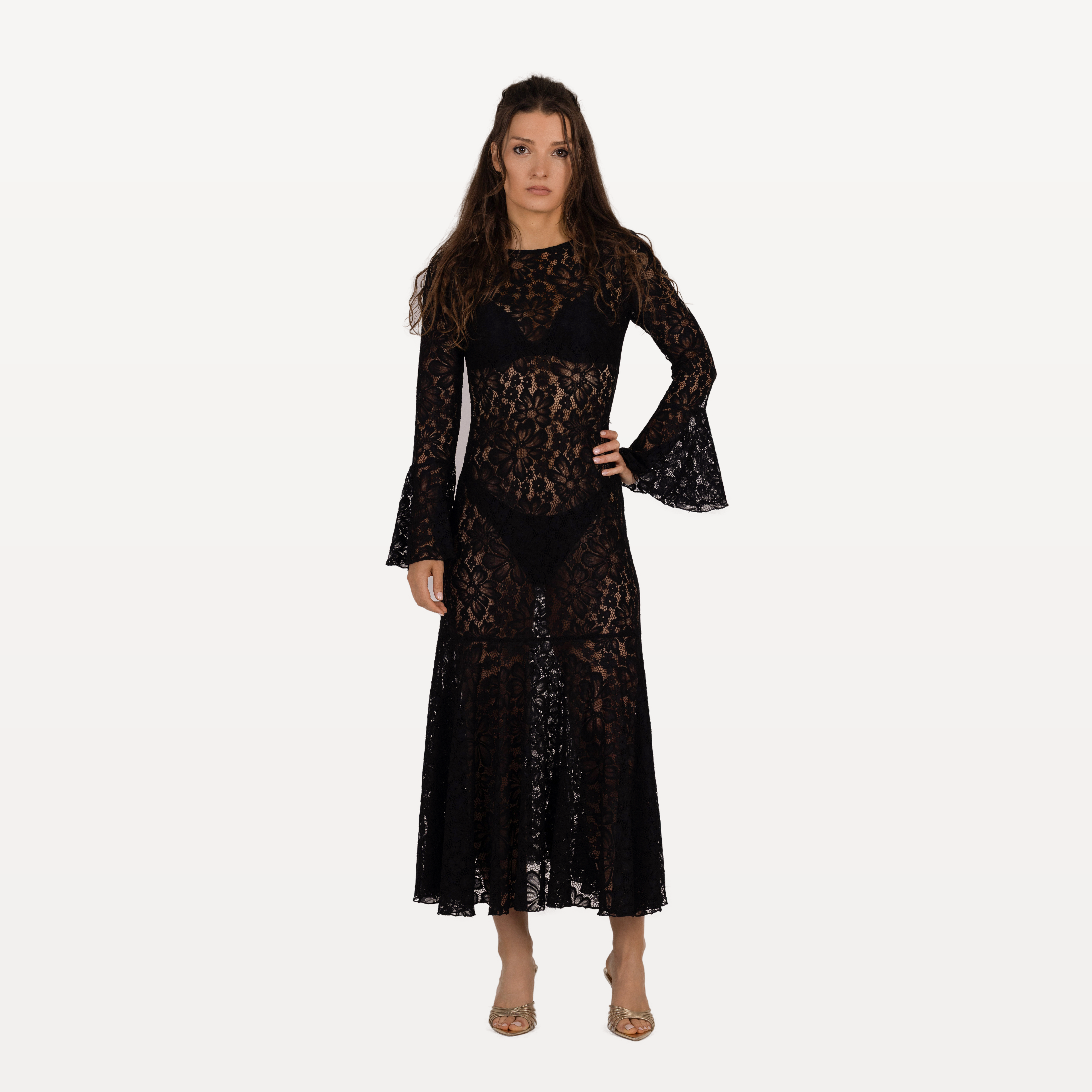 Robe longue dentelle noire - face