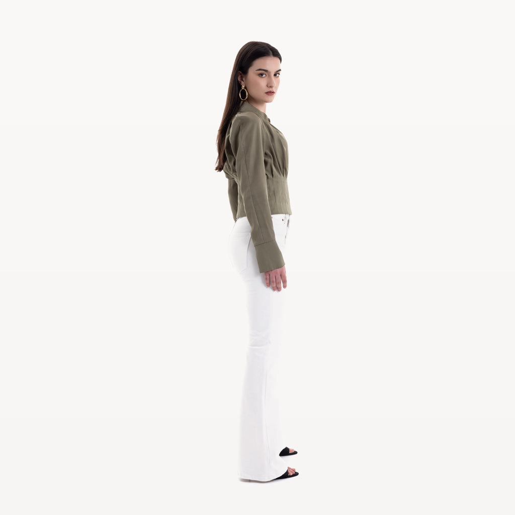 Top Magas vert - profil gauche look